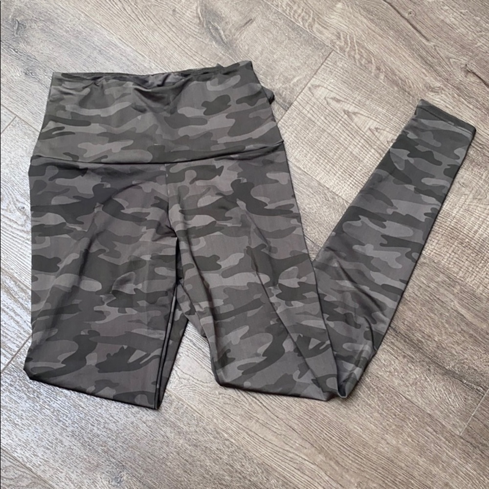 Onzie Camo Leggings